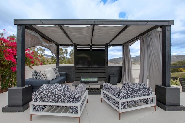 19950 Elfin Forest Ln, Escondido, CA 92029 - view of patio / terrace with outdoor lounge area