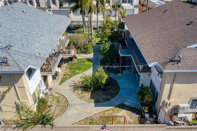 drone / aerial view featuring a residential view