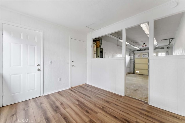 4738 Knoll Wood Ct, Oceanside, CA 92056 - foyer entrance featuring wood finished floors and baseboards