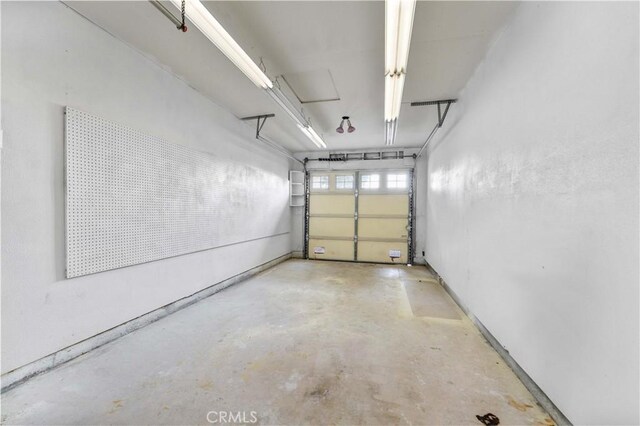 4738 Knoll Wood Ct, Oceanside, CA 92056 - view of garage