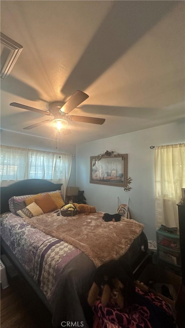 bedroom featuring a ceiling fan