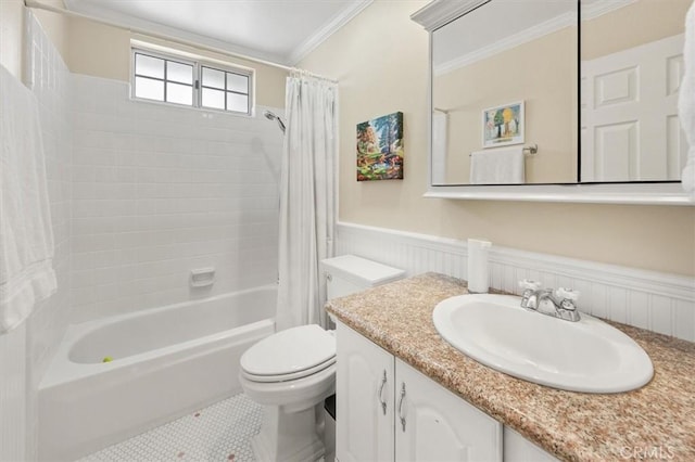 full bath with toilet, a wainscoted wall, ornamental molding, shower / bath combination with curtain, and vanity