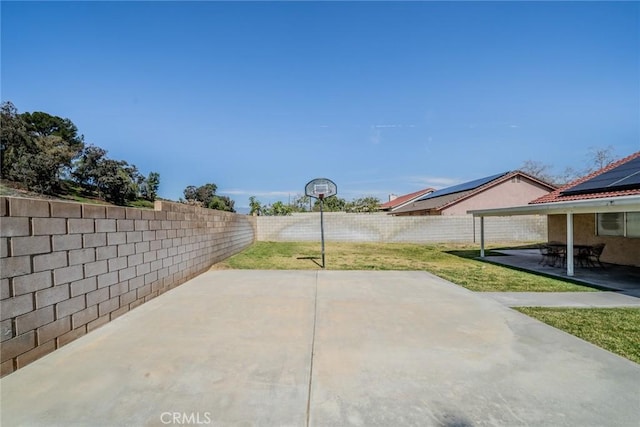 view of patio featuring a fenced backyard