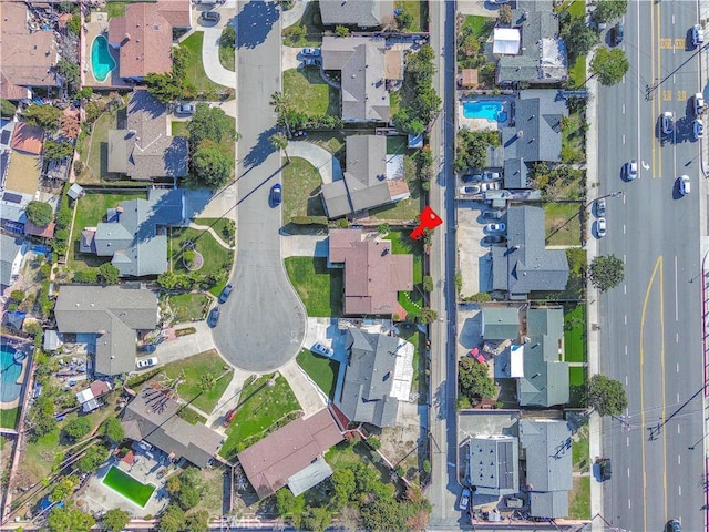 birds eye view of property featuring a residential view