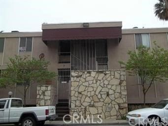 view of front of house with stucco siding