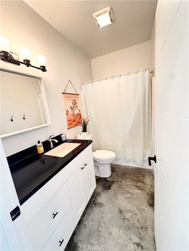 full bath featuring toilet, a shower with curtain, unfinished concrete floors, and vanity