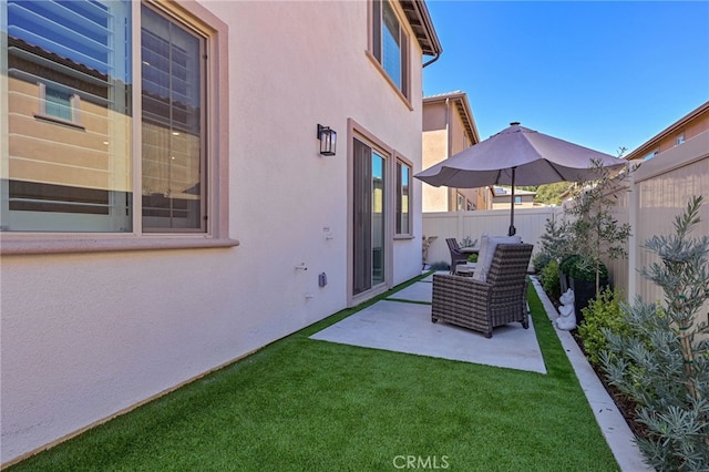 exterior space featuring fence private yard