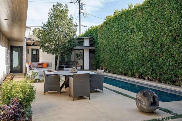 view of patio / terrace featuring outdoor dining area and outdoor lounge area