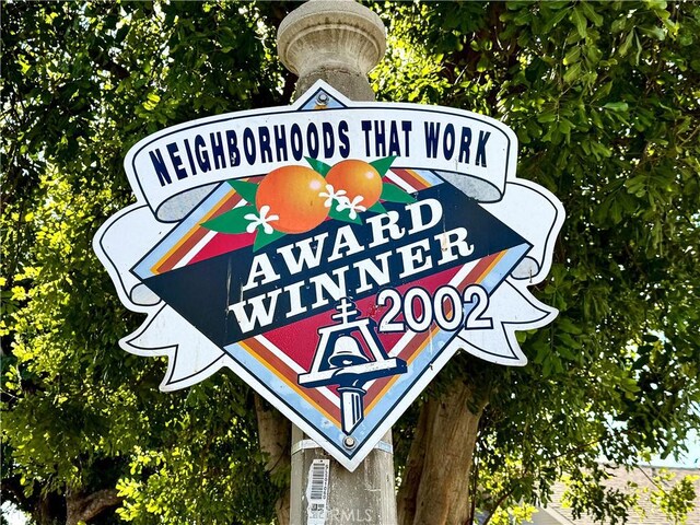 view of community / neighborhood sign