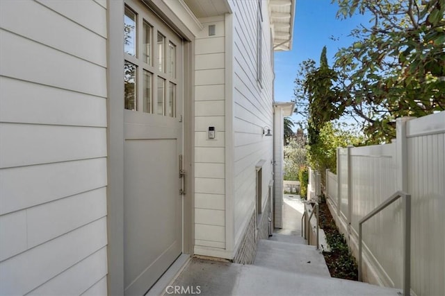 entrance to property with fence