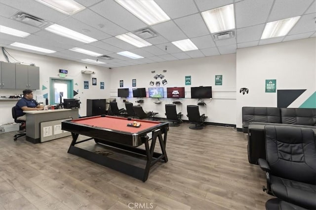 recreation room featuring a drop ceiling, visible vents, light wood-style floors, and pool table