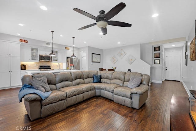 22104 Barrington Way, Saugus, CA 91350 - photo 8