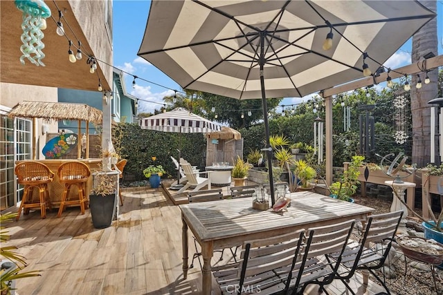 view of patio with outdoor dining space