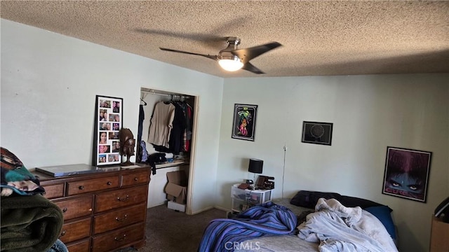 bedroom with a textured ceiling, ceiling fan, and carpet flooring