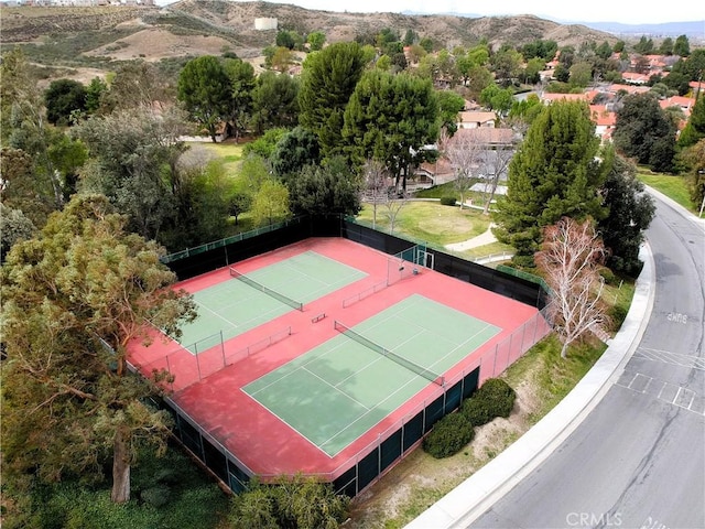 bird's eye view featuring a mountain view