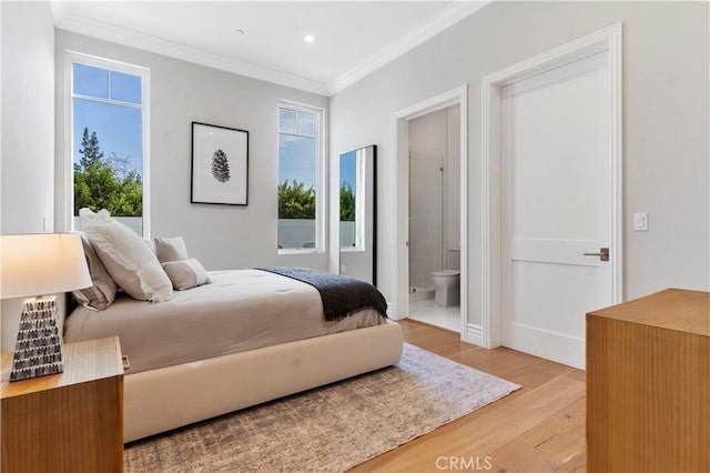 bedroom featuring light wood-style floors, multiple windows, recessed lighting, and crown molding