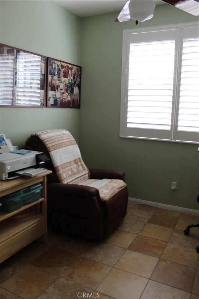 sitting room with baseboards