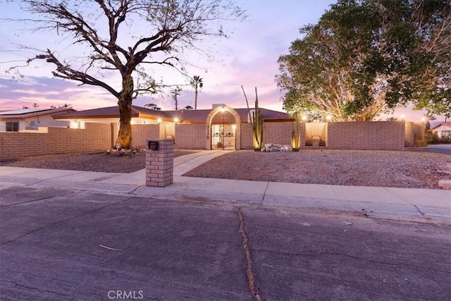 view of front of house with a fenced front yard