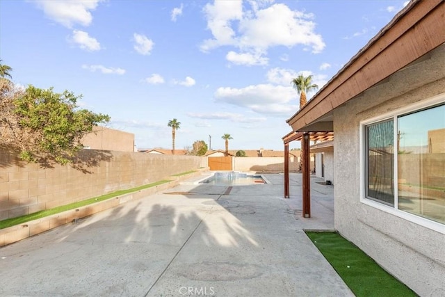 view of patio featuring a fenced backyard