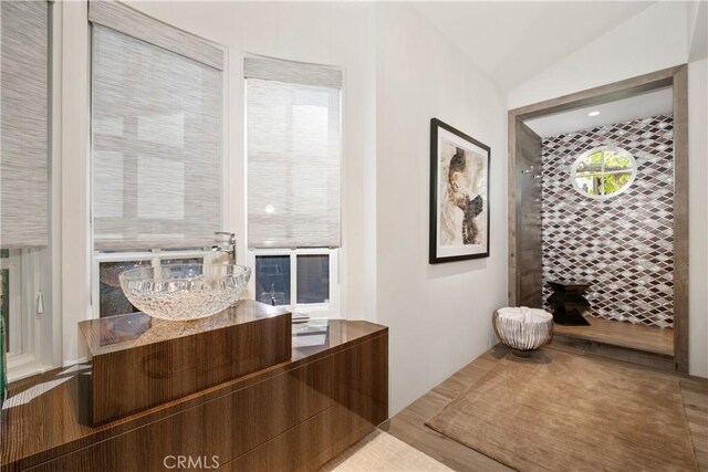 504 Evening Star Ln, Newport Beach, CA 92660 - interior space