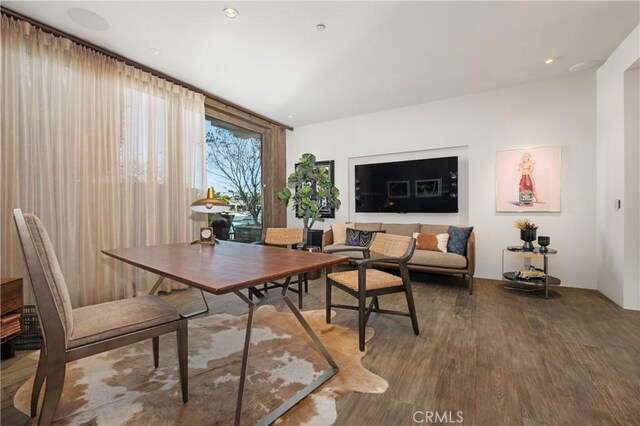 504 Evening Star Ln, Newport Beach, CA 92660 - dining area featuring wood finished floors and recessed lighting
