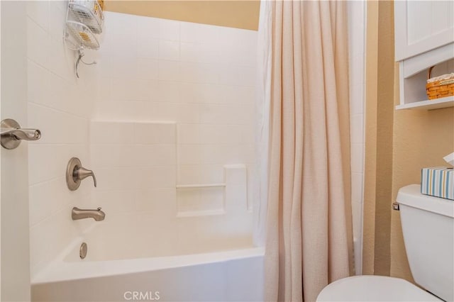 25214 Steinbeck Ave Unit G, Stevenson Ranch, CA 91381 - full bathroom featuring toilet and shower / bathtub combination with curtain