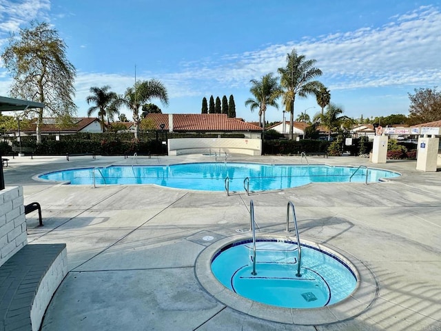 4741 Sequoia Pl, Oceanside, CA 92057 - community pool with a hot tub, a patio area, and fence