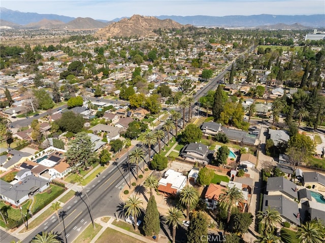 bird's eye view featuring a residential view and a mountain view