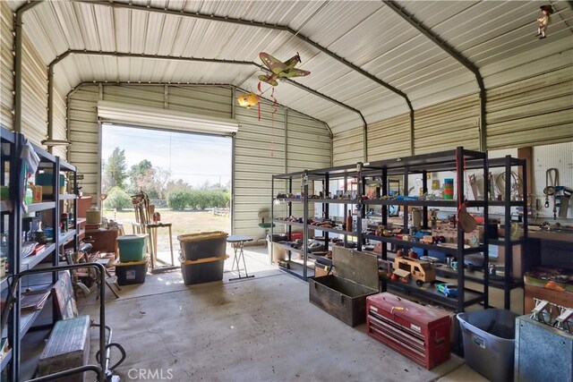 25602 Malaga Rd, Menifee, CA 92585 - garage featuring metal wall