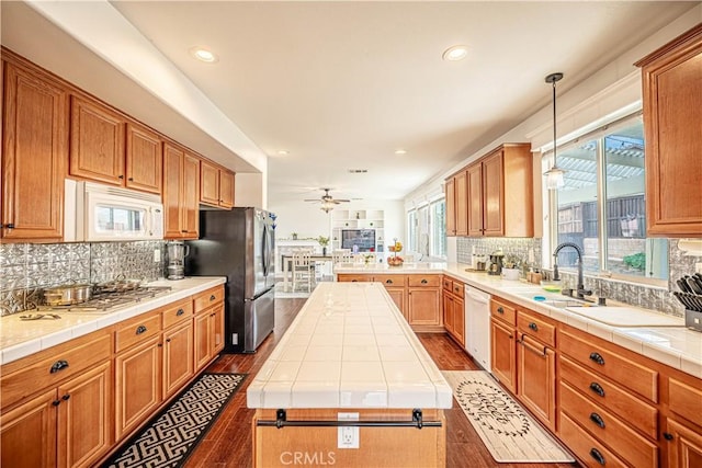 12209 Martinique St, Victorville, CA 92392 - photo 31
