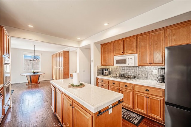 12209 Martinique St, Victorville, CA 92392 - photo 30