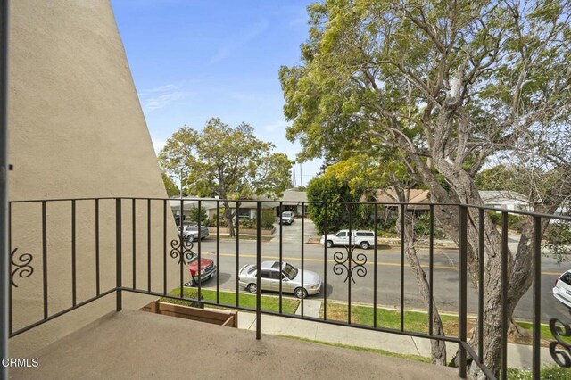 138 S Bryn Mawr St Unit 40, Ventura, CA 93003 - view of balcony