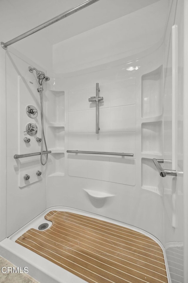 bathroom featuring a shower