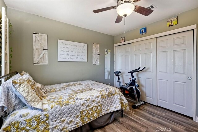 2056 Wonderview Dr, Vista, CA 92084 - bedroom featuring wood finished floors, a closet, and ceiling fan