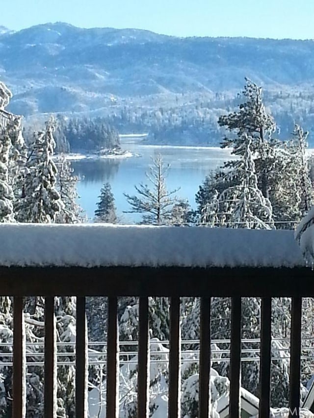 750 Zurich Dr, Lake Arrowhead, CA 92352 - water view with a mountain backdrop