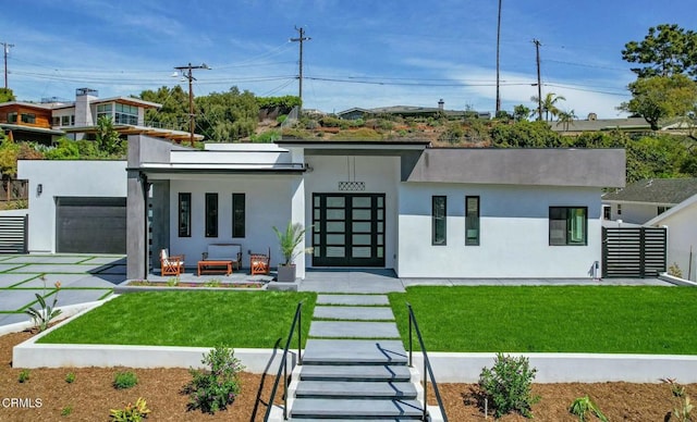 724 Via Arroyo, Ventura, CA 93003 - contemporary house with a front yard and stucco siding