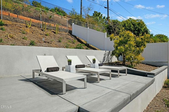 724 Via Arroyo, Ventura, CA 93003 - fenced backyard featuring a patio