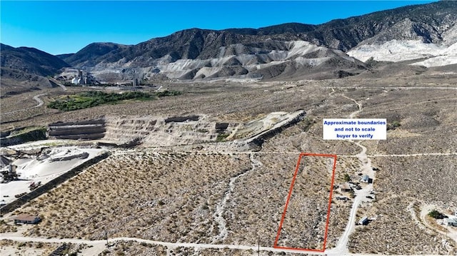 716 Meehleis Rd, Lucerne Valley, CA 92356