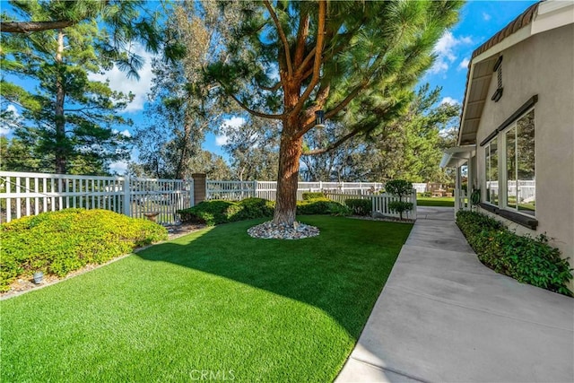 view of yard featuring fence