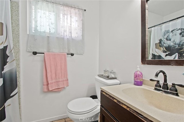 full bath featuring curtained shower, vanity, and toilet