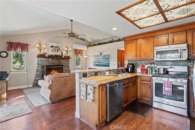 26520 Walnut Hills Dr, Lake Arrowhead, CA 92391 - photo 6