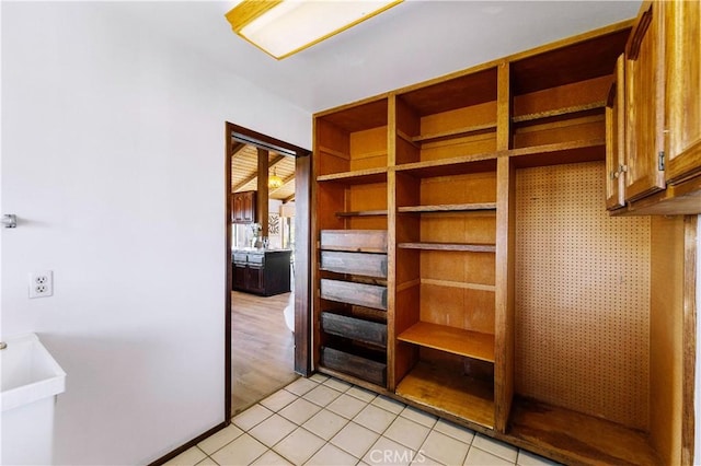 mudroom featuring light tile patterned floors