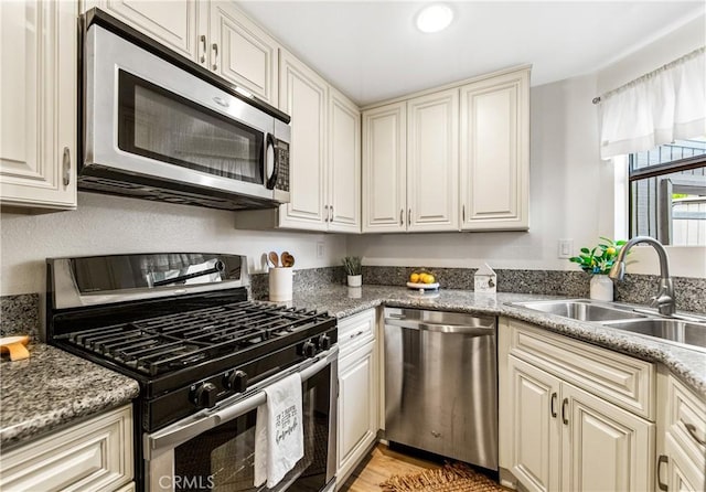 12564 Montecito Rd Unit 4, Seal Beach, CA 90740 - photo 7