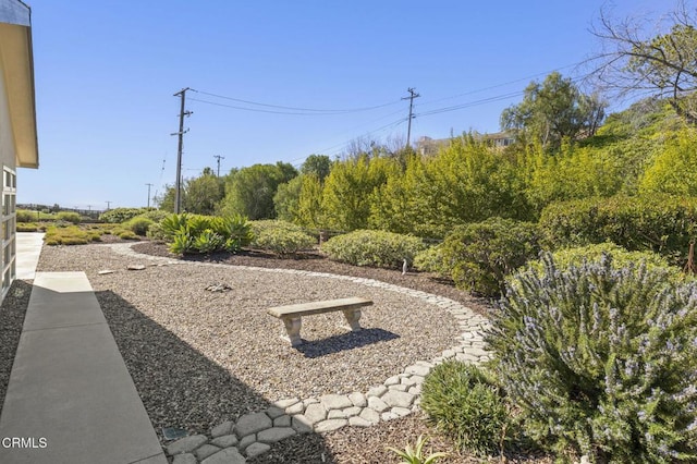 1037 Westridge Dr, Ventura, CA 93003 - view of yard