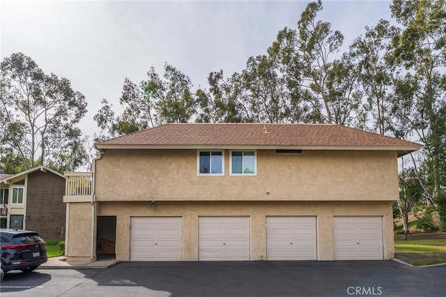 exterior space featuring driveway