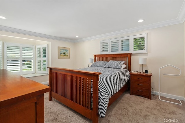 bedroom featuring light carpet, recessed lighting, baseboards, and crown molding