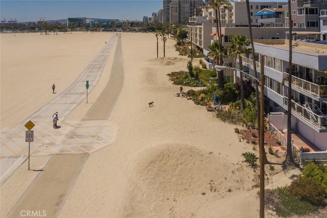 drone / aerial view with a view of city