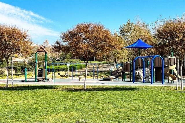 20900 Center St, Riverside, CA 92507 - community jungle gym featuring a lawn