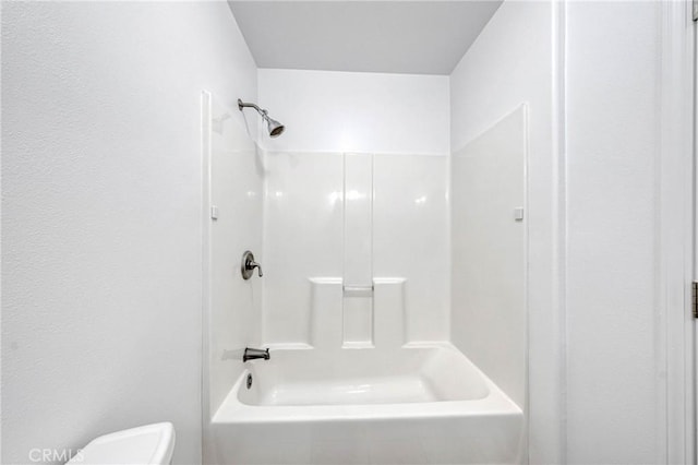 full bath with toilet and shower / bathtub combination