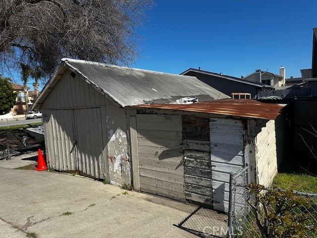 view of outbuilding with an outbuilding